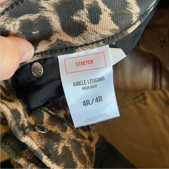 Express Leopard Skinny Jeans - Picture 3 of 4